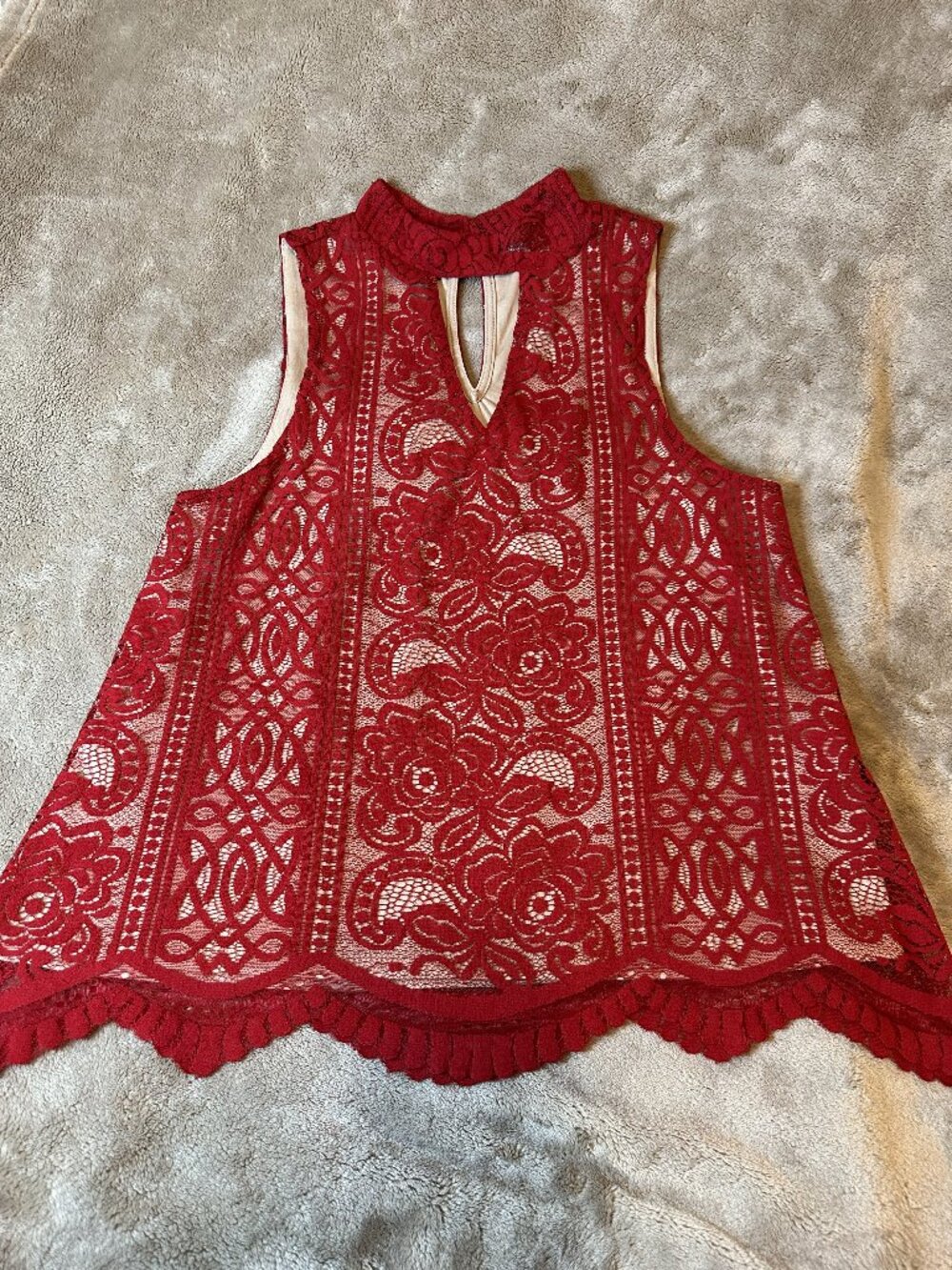 Love, Fire brand, Size Small, Sleeveless with lace, romantic top